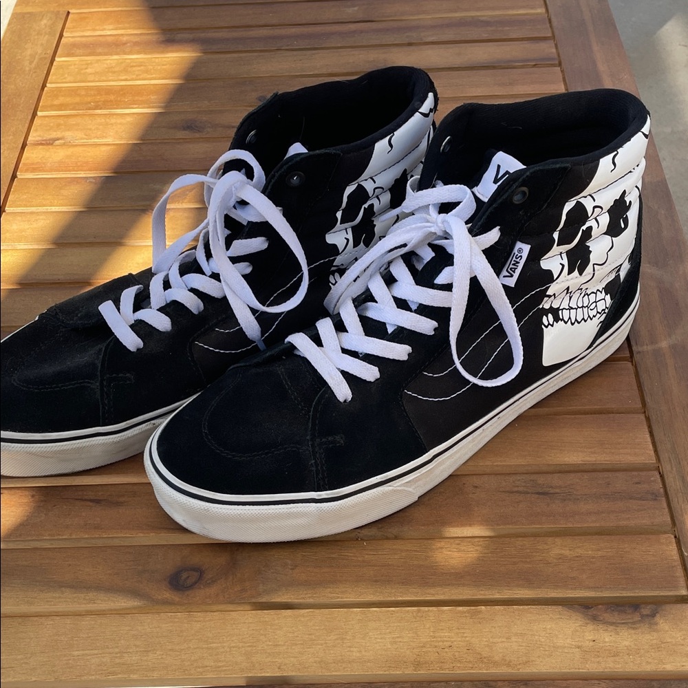 Vans Black and White Skull Print High-Tops